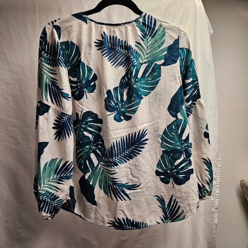 3for$25 palm leaf v-neck vacation loose fit long sleeve blouse shirt old navy MD - Picture 5 of 5
